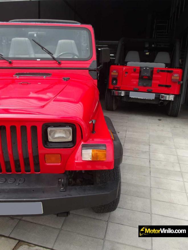 jeep rojo brillante