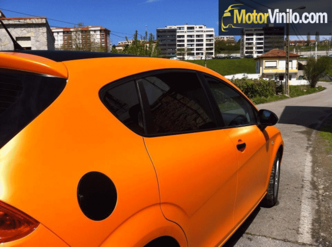 Seat vinilo naranja mate