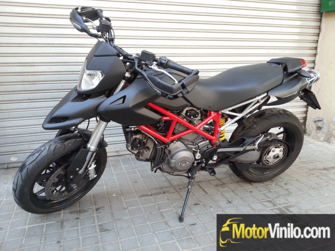 Ducati Hypermotard Negro Mate con Vinilo 3M
