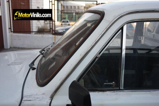 lada niva antes vinilado