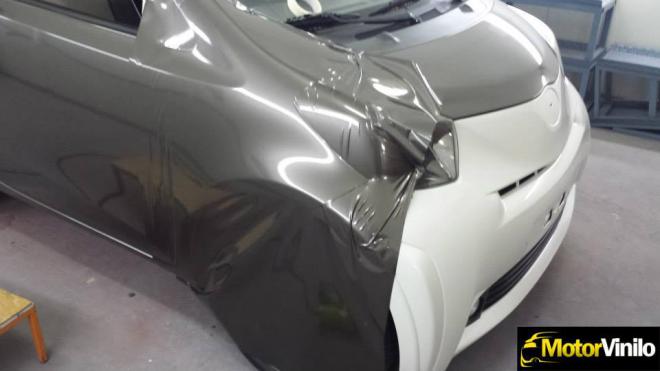 toyota_iq_proceso_vinilo_charcoal_brillante