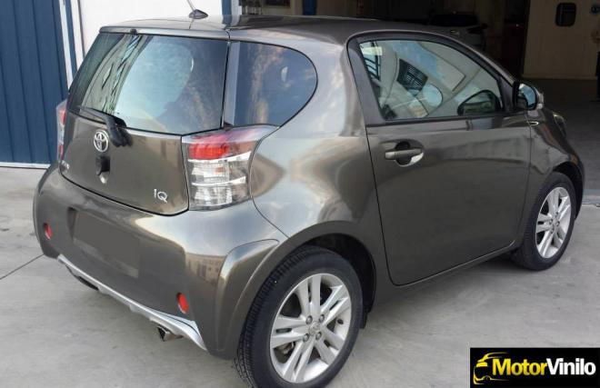 toyota iq vinilo charcoal brillante