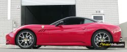 Ferrari personalizado con vinilo negro