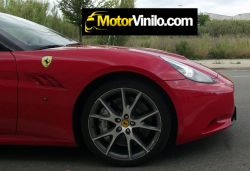 Detalle frenos cerámicos Ferrari