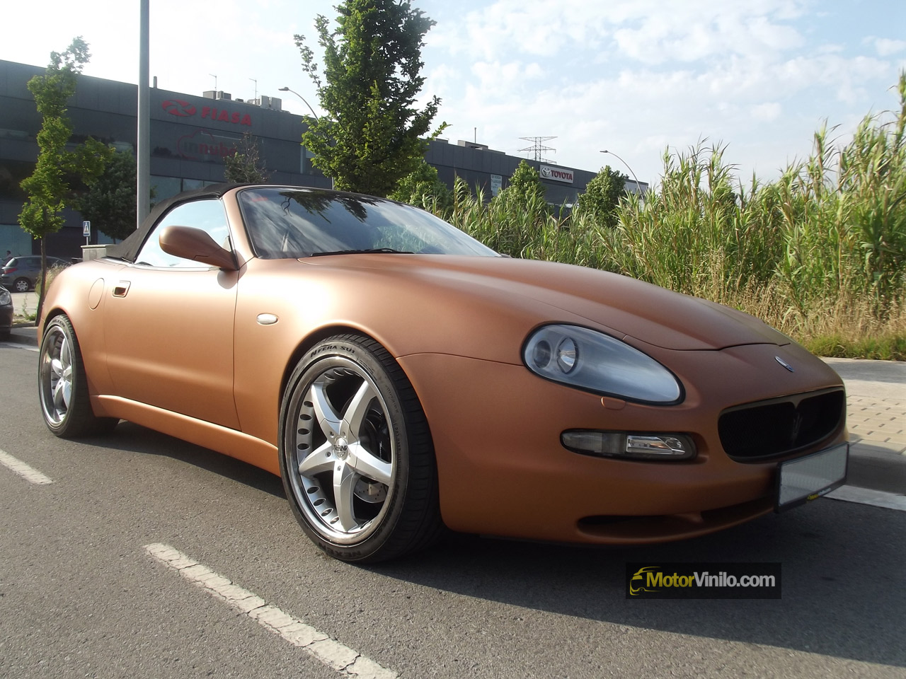 Maserati Spyder vinilo cobre mate metalizado