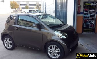 toyota_iq_film_charcoal_brillante