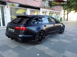 Audi RS6 Negro satinado y carbono brillo