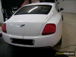 Bentley Forrado Integral en Vinilo Blanco Brillante