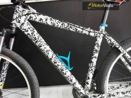 Bici vinilo camuflaje nieve pequeño