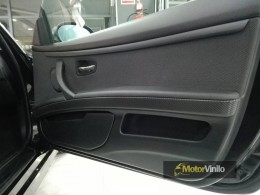 BMW 335I E90 interores vinilo carbono brillo