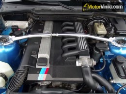 Tapa motor BMW Forrado en Carbono Mate CA-421