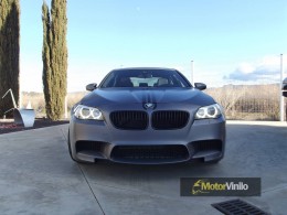 Bmw M5 vinilado acero cepillado