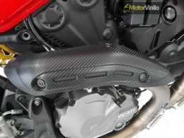 Ducati Monster 821 vinilo personalizado carbono brillo