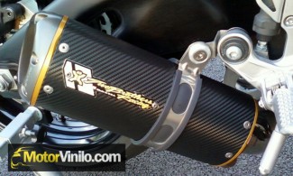 Tubo de Escape Forrado con Vinilo Carbono Mate