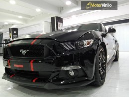 Ford Mustang 5.0 Franjas vinilo carbono e impresiones