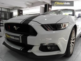 Ford Mustang franjas Negro mate