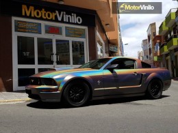 ford-mustang-gloss-flip-psychedelic