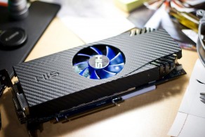 Tarjeta Gráfica Forrada en Vinilo Carbono 3M