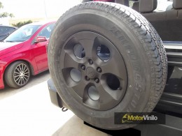 jeep-rubicon-llantas-negro-mate-repuesto
