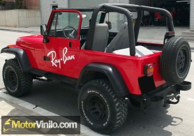 Jeep Wrangler rojo brillante rotulacion Ray Ban