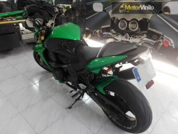 Kawasaki Z750 verde envidia