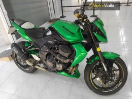 Kawasaki Z750 vinilado verde envidia