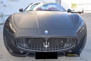 Maserati GranCabrio forrado negro mate