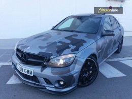 Mercedes C63 AMG vinilo camuflaje