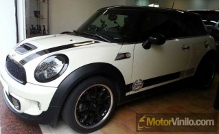 mini cooper franjas negro brillante