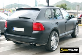 Porsche Forrado con Vinilo Negro Satinado 3M