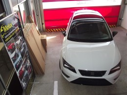 seat leon fr detalles vinilo negro brillante