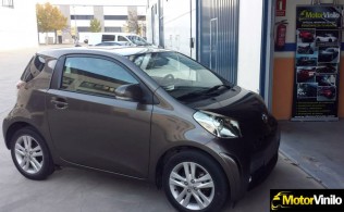 toyota iq film charcoal brillante