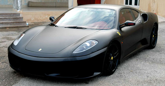 Ferrari negro mate